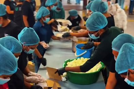 Students packing foods